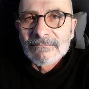 Professeur donne cours particulier de guitare/batterie/piano